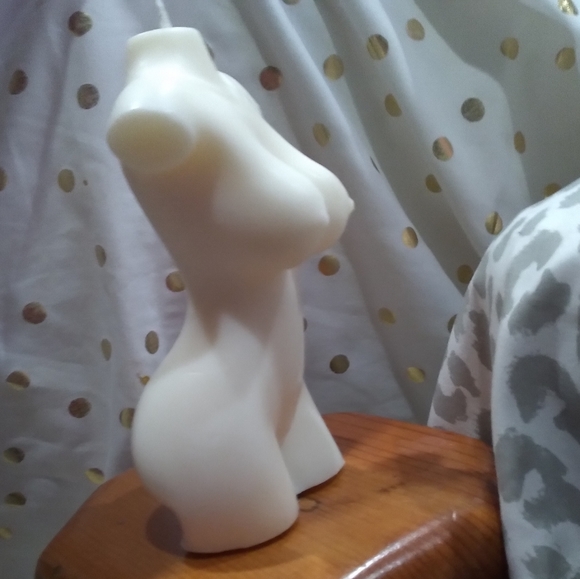 Women body Candle - Picture 2 of 3